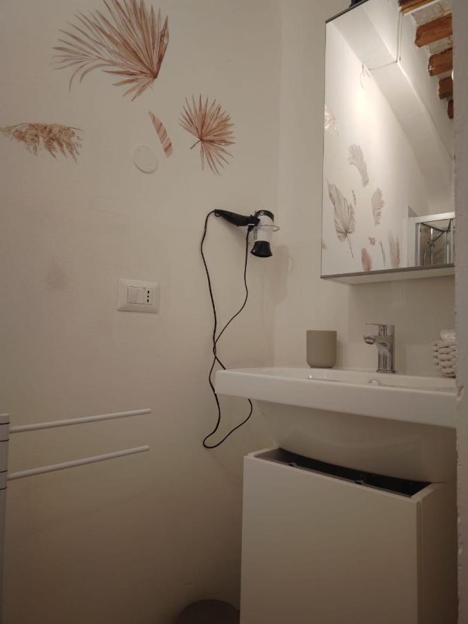 Guazzo Apartment - Self Check-In Parma Buitenkant foto
